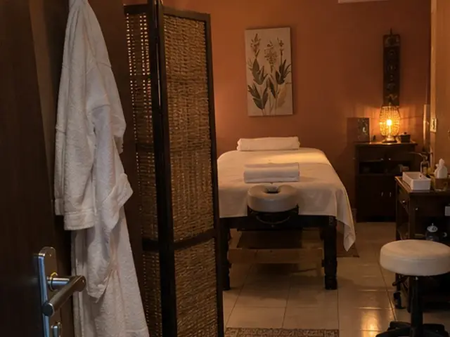 Paravanlı, mumla aydınlanan masaj odası — Konaklar, Masaj Salonun